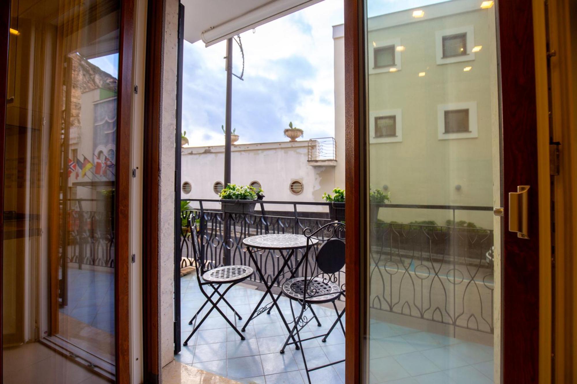 Maison Marine เมตา ภายนอก รูปภาพ
